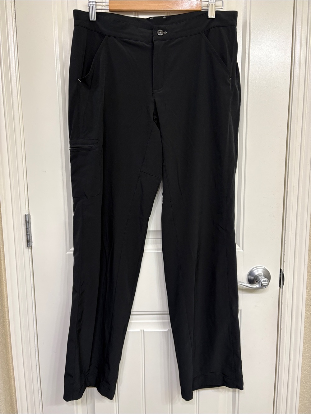 Women's Black Performance Leightweight Pants with Slim Straight Leg side Pocket